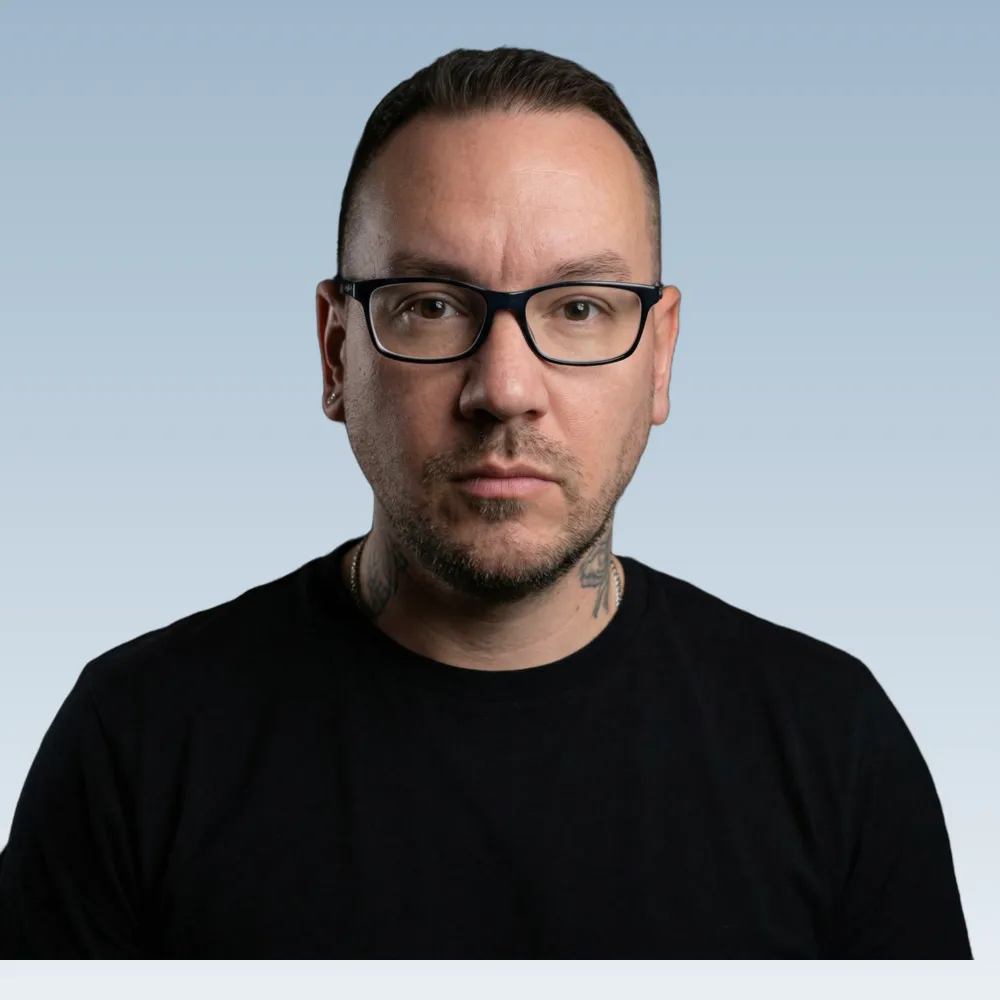 Phil Godlewski (Phil Godlewski, P. Godlewski), AI and IT expert — Travel · Water · Lifestyle